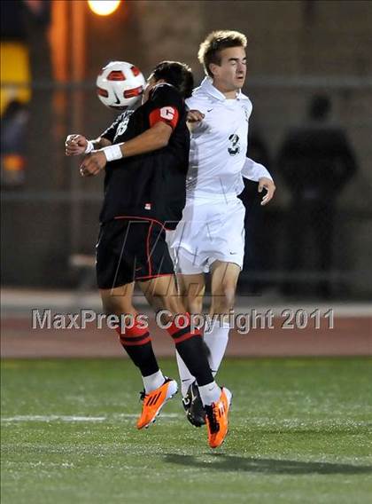 Thumbnail 2 in Santa Barbara vs. Oak Hills (CIF SoCal D2 Regional Final) photogallery.