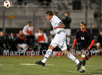 Thumbnail 3 in Santa Barbara vs. Oak Hills (CIF SoCal D2 Regional Final) photogallery.