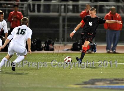 Thumbnail 1 in Santa Barbara vs. Oak Hills (CIF SoCal D2 Regional Final) photogallery.