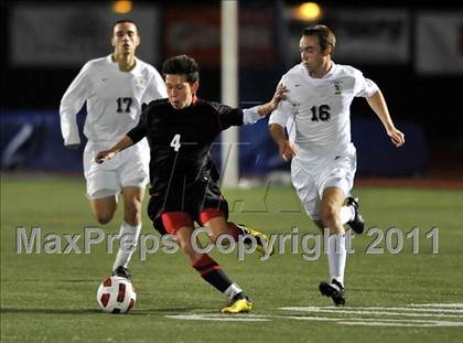 Thumbnail 2 in Santa Barbara vs. Oak Hills (CIF SoCal D2 Regional Final) photogallery.