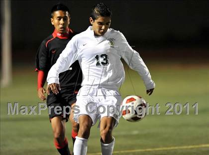 Thumbnail 3 in Santa Barbara vs. Oak Hills (CIF SoCal D2 Regional Final) photogallery.