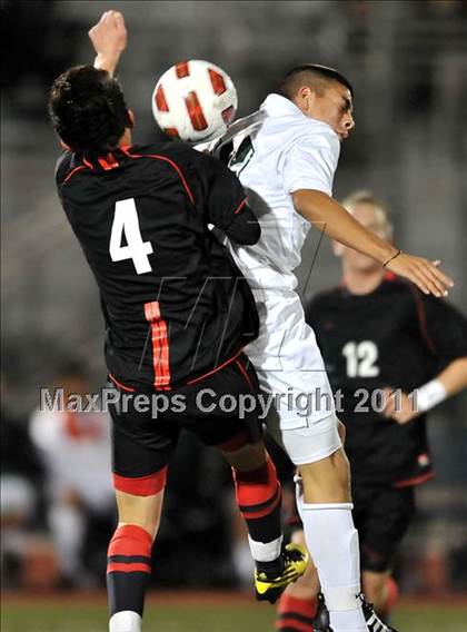 Thumbnail 2 in Santa Barbara vs. Oak Hills (CIF SoCal D2 Regional Final) photogallery.