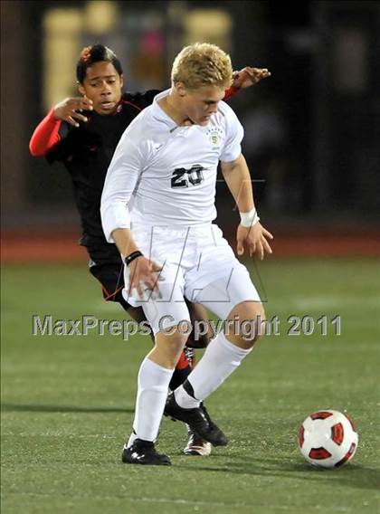 Thumbnail 1 in Santa Barbara vs. Oak Hills (CIF SoCal D2 Regional Final) photogallery.