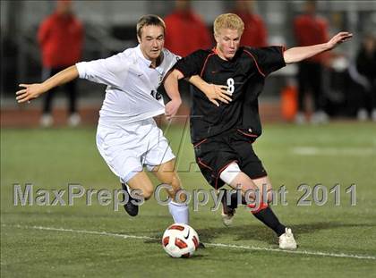 Thumbnail 1 in Santa Barbara vs. Oak Hills (CIF SoCal D2 Regional Final) photogallery.