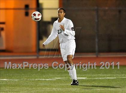 Thumbnail 2 in Santa Barbara vs. Oak Hills (CIF SoCal D2 Regional Final) photogallery.