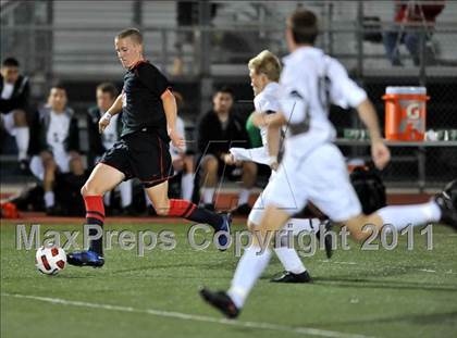 Thumbnail 1 in Santa Barbara vs. Oak Hills (CIF SoCal D2 Regional Final) photogallery.