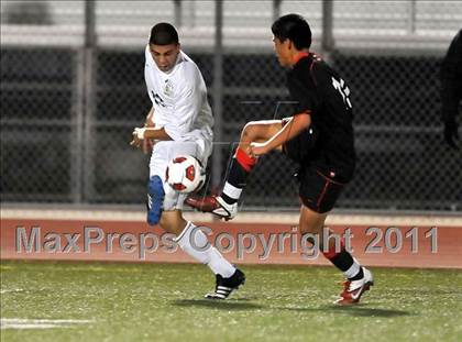 Thumbnail 3 in Santa Barbara vs. Oak Hills (CIF SoCal D2 Regional Final) photogallery.