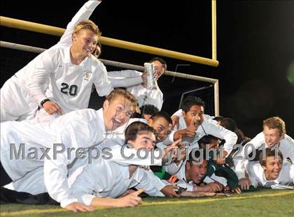 Thumbnail 3 in Santa Barbara vs. Oak Hills (CIF SoCal D2 Regional Final) photogallery.