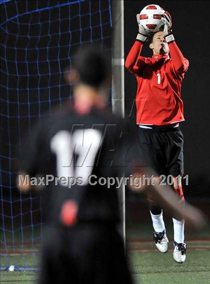 Thumbnail 3 in Santa Barbara vs. Oak Hills (CIF SoCal D2 Regional Final) photogallery.