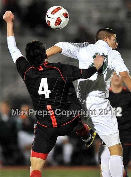 Thumbnail 3 in Santa Barbara vs. Oak Hills (CIF SoCal D2 Regional Final) photogallery.