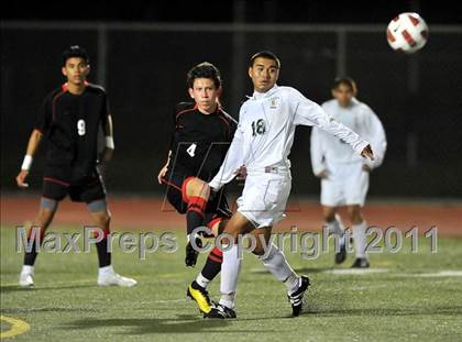 Thumbnail 1 in Santa Barbara vs. Oak Hills (CIF SoCal D2 Regional Final) photogallery.