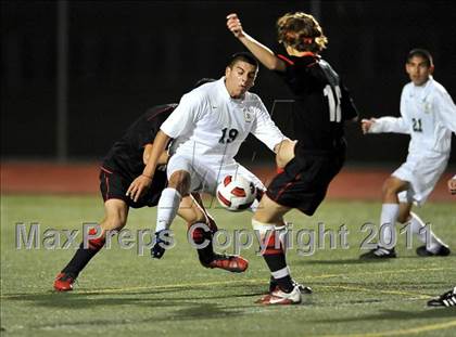 Thumbnail 3 in Santa Barbara vs. Oak Hills (CIF SoCal D2 Regional Final) photogallery.