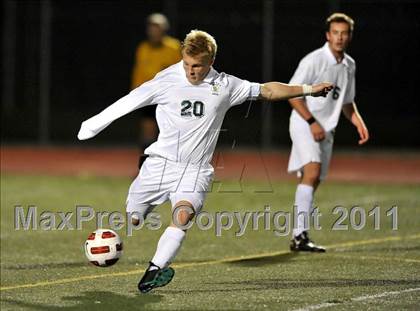 Thumbnail 2 in Santa Barbara vs. Oak Hills (CIF SoCal D2 Regional Final) photogallery.