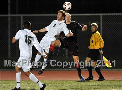 Thumbnail 2 in Santa Barbara vs. Oak Hills (CIF SoCal D2 Regional Final) photogallery.