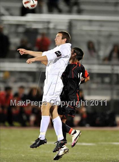 Thumbnail 1 in Santa Barbara vs. Oak Hills (CIF SoCal D2 Regional Final) photogallery.