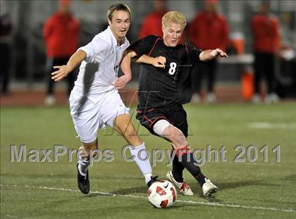 Thumbnail 3 in Santa Barbara vs. Oak Hills (CIF SoCal D2 Regional Final) photogallery.