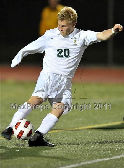 Thumbnail 3 in Santa Barbara vs. Oak Hills (CIF SoCal D2 Regional Final) photogallery.