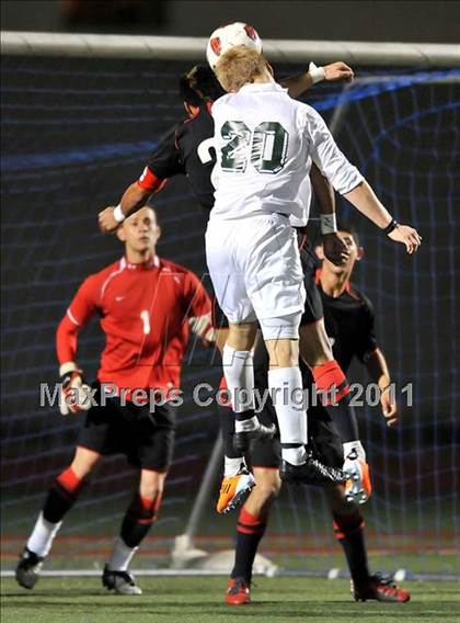 Thumbnail 1 in Santa Barbara vs. Oak Hills (CIF SoCal D2 Regional Final) photogallery.