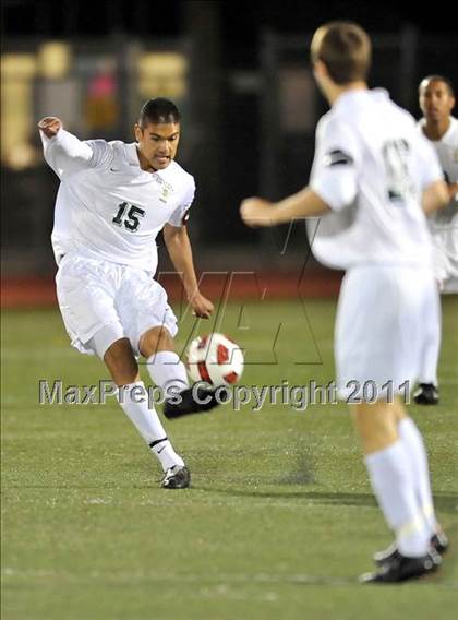 Thumbnail 3 in Santa Barbara vs. Oak Hills (CIF SoCal D2 Regional Final) photogallery.