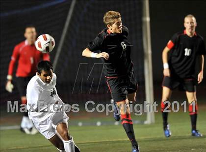 Thumbnail 1 in Santa Barbara vs. Oak Hills (CIF SoCal D2 Regional Final) photogallery.