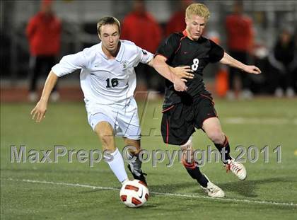 Thumbnail 2 in Santa Barbara vs. Oak Hills (CIF SoCal D2 Regional Final) photogallery.