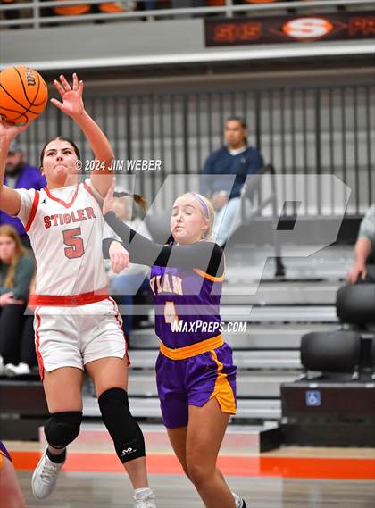 Thumbnail 3 in Stigler vs. Vian (Sequoyah Co. Tournament) photogallery.