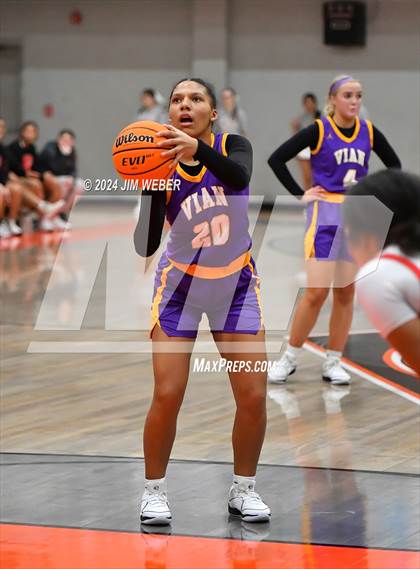 Thumbnail 1 in Stigler vs. Vian (Sequoyah Co. Tournament) photogallery.