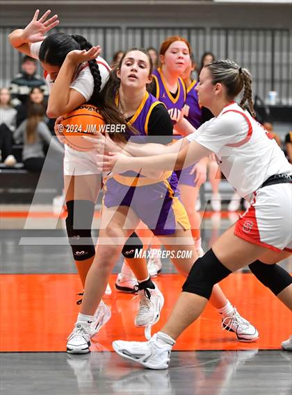 Thumbnail 2 in Stigler vs. Vian (Sequoyah Co. Tournament) photogallery.