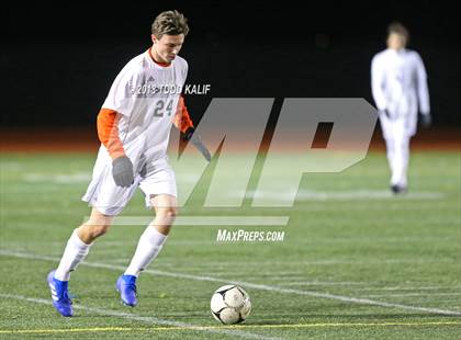 Thumbnail 1 in Glastonbury vs. Pomperaug (CIAC Class LL Semifinal) photogallery.