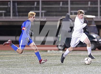 Thumbnail 1 in Glastonbury vs. Pomperaug (CIAC Class LL Semifinal) photogallery.