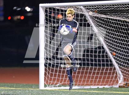 Thumbnail 3 in Glastonbury vs. Pomperaug (CIAC Class LL Semifinal) photogallery.