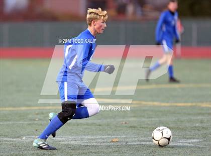 Thumbnail 2 in Glastonbury vs. Pomperaug (CIAC Class LL Semifinal) photogallery.