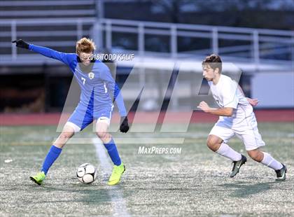 Thumbnail 2 in Glastonbury vs. Pomperaug (CIAC Class LL Semifinal) photogallery.
