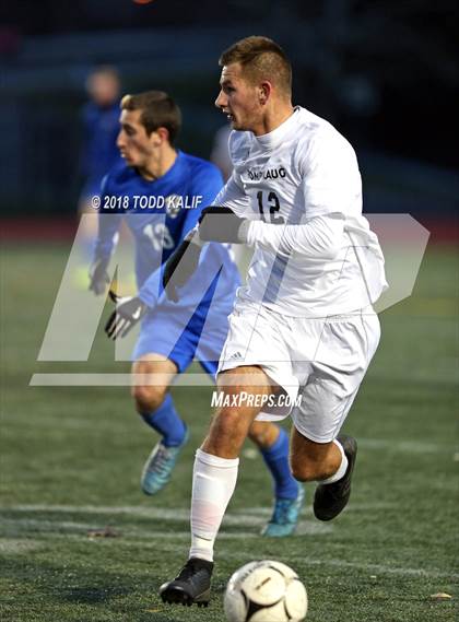 Thumbnail 1 in Glastonbury vs. Pomperaug (CIAC Class LL Semifinal) photogallery.