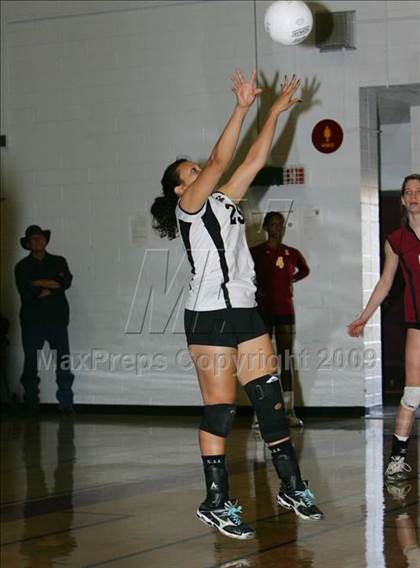 Thumbnail 2 in Elliot Christian vs Modesto (Edison Viking Classic) photogallery.