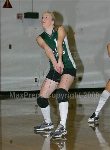 Thumbnail 2 in Elliot Christian vs Modesto (Edison Viking Classic) photogallery.