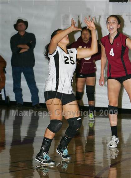 Thumbnail 3 in Elliot Christian vs Modesto (Edison Viking Classic) photogallery.