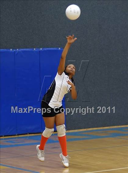 Thumbnail 1 in Foothill @ Center photogallery.