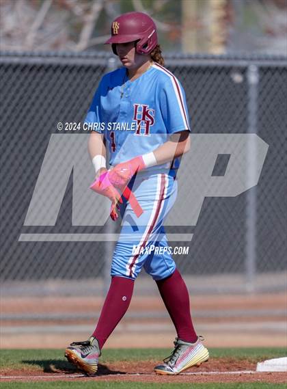 Thumbnail 3 in Highland vs. La Grande (Coach Bob Invitational) photogallery.
