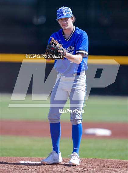 Thumbnail 1 in Highland vs. La Grande (Coach Bob Invitational) photogallery.