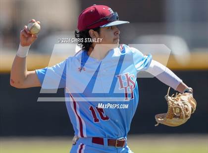Thumbnail 1 in Highland vs. La Grande (Coach Bob Invitational) photogallery.