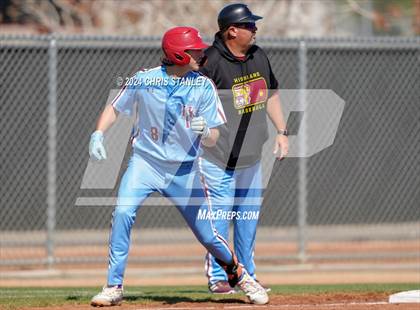 Thumbnail 2 in Highland vs. La Grande (Coach Bob Invitational) photogallery.