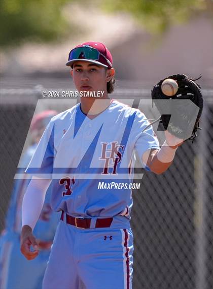 Thumbnail 1 in Highland vs. La Grande (Coach Bob Invitational) photogallery.