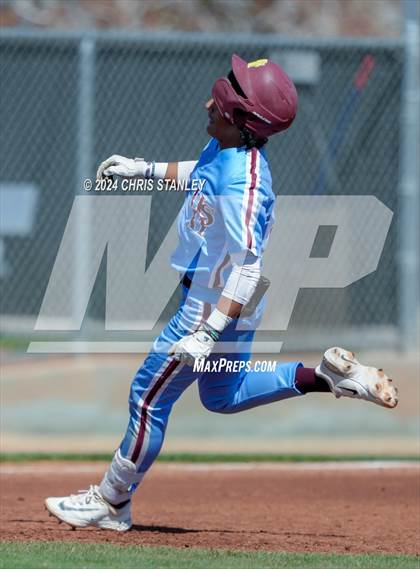 Thumbnail 1 in Highland vs. La Grande (Coach Bob Invitational) photogallery.