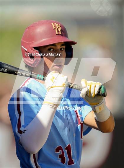 Thumbnail 2 in Highland vs. La Grande (Coach Bob Invitational) photogallery.