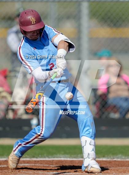 Thumbnail 3 in Highland vs. La Grande (Coach Bob Invitational) photogallery.
