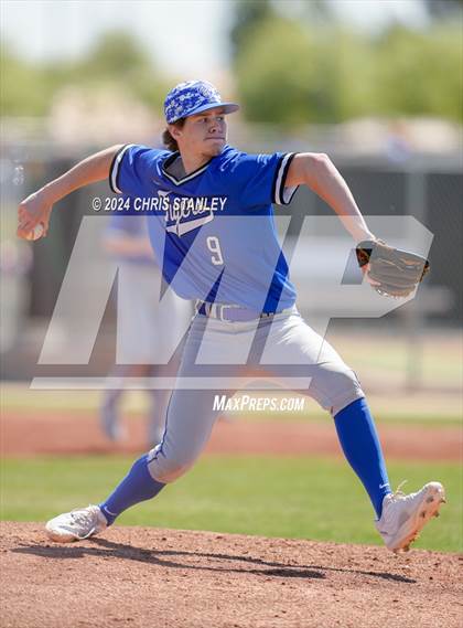 Thumbnail 1 in Highland vs. La Grande (Coach Bob Invitational) photogallery.