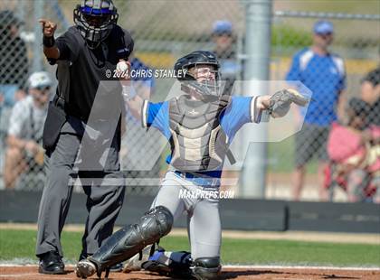 Thumbnail 3 in Highland vs. La Grande (Coach Bob Invitational) photogallery.