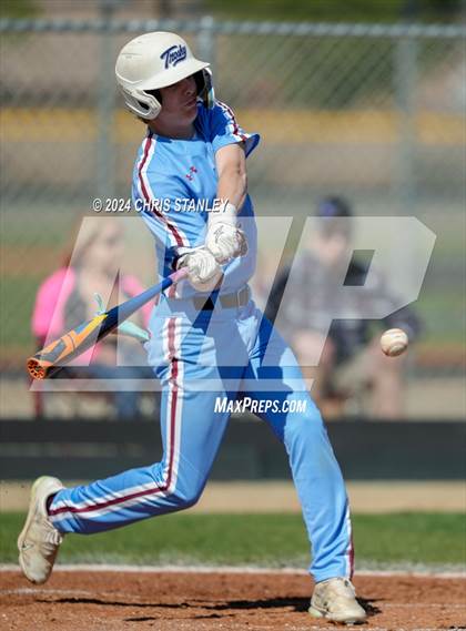 Thumbnail 1 in Highland vs. La Grande (Coach Bob Invitational) photogallery.