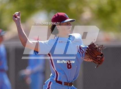 Thumbnail 3 in Highland vs. La Grande (Coach Bob Invitational) photogallery.